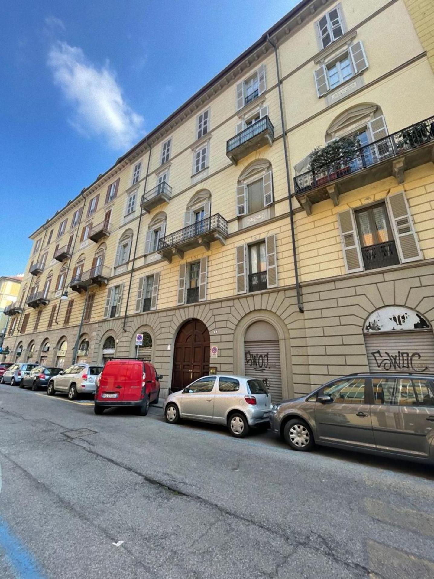 Centrale Appartamento Su Due Livelli "3" Turin Exterior foto
